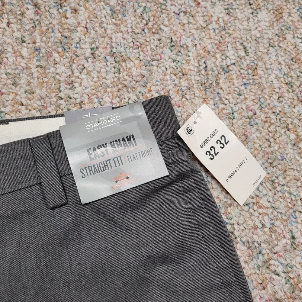 Dockers Pants Mens 32x32 Grey Easy Khaki Straight Fit Flat Front Slacks Prep New
